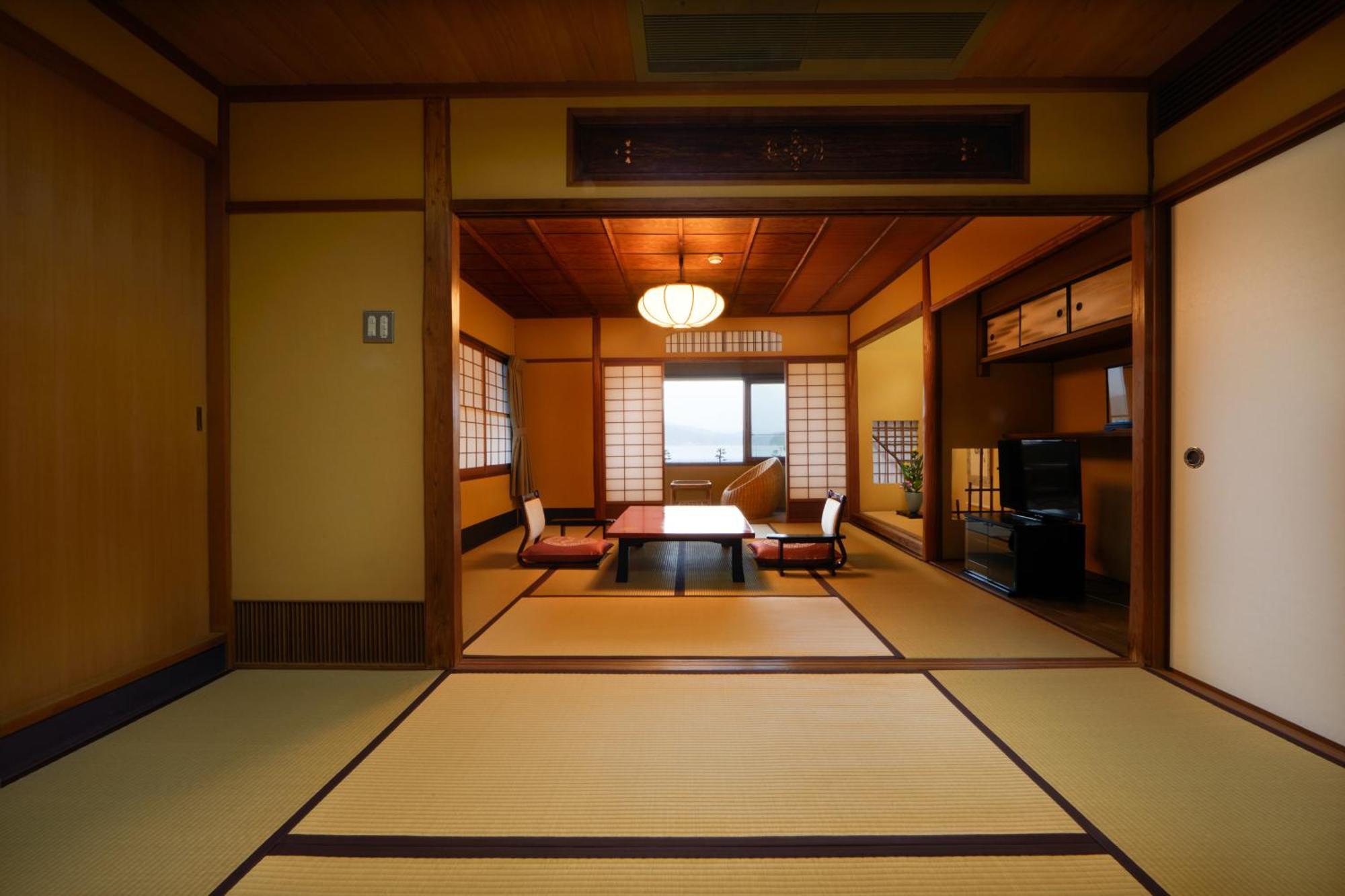 ホテル 茶六別館 宮津市 部屋 写真